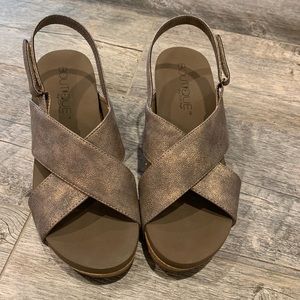 Boutique by Corkys wedge
